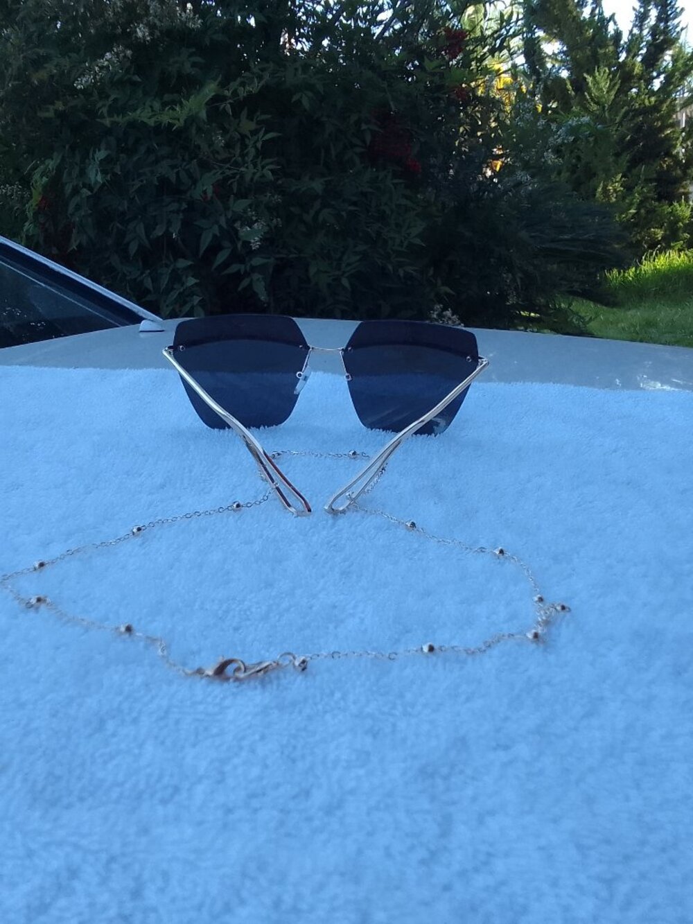 Bundle white gold chain&luxury sunglasses white gold handles security holes